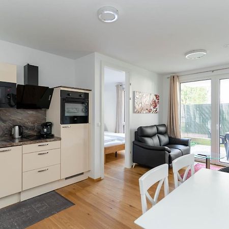 Modern Apartment With Tiny Garden Near City Center Vienna Exterior photo