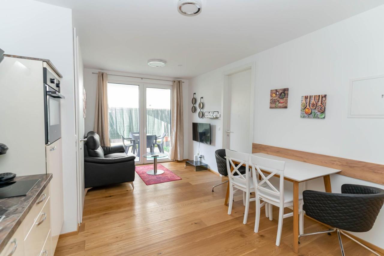 Modern Apartment With Tiny Garden Near City Center Vienna Exterior photo