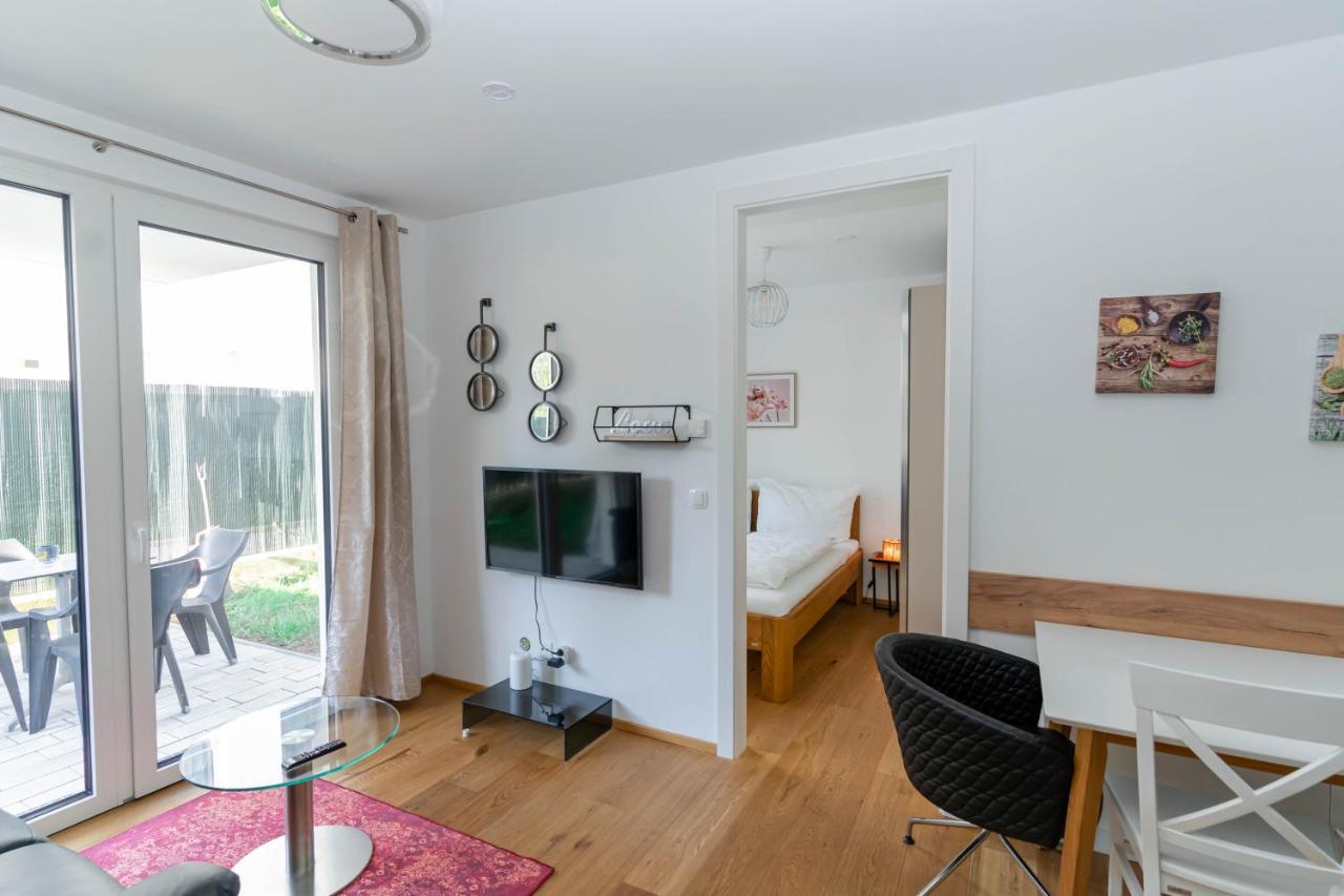 Modern Apartment With Tiny Garden Near City Center Vienna Exterior photo